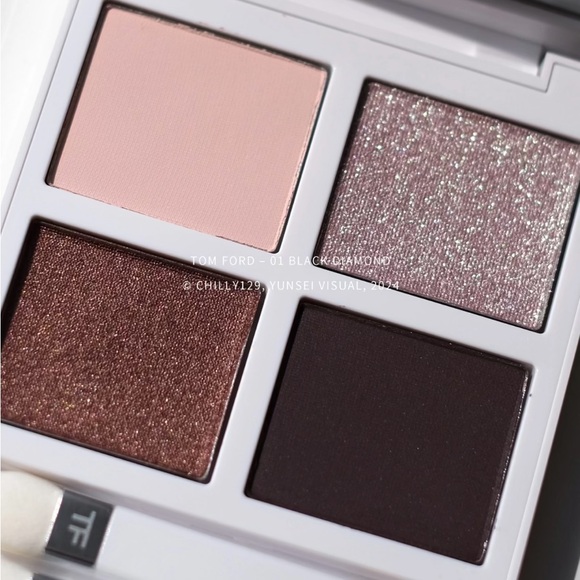 NWB TOM FORD Soleil Neige Eye Color Quad Eyeshadow 01 Black Diamond 0.24 oz/7 g - Picture 3 of 8